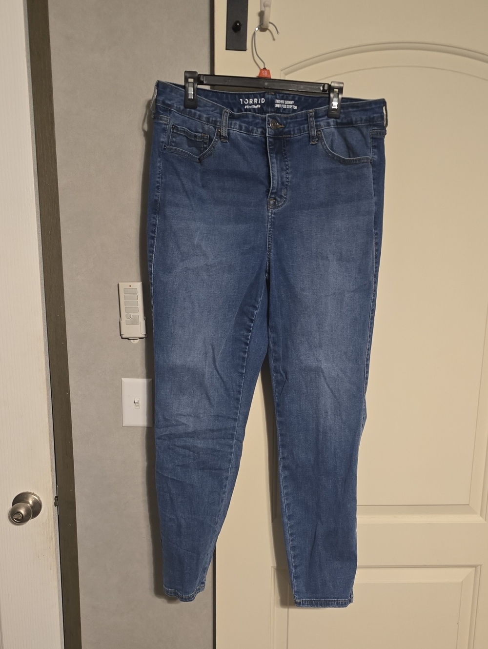 torrid Trio Fit Midwash Blue Stretch Jeggings for Women Fits Sizes 16-20